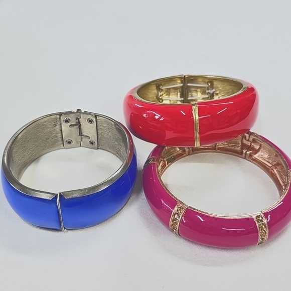 Vtg Hinged & Elastic Braclets In 2 Tones Of Pink & Blue. Gold & Silver Tone Set - Picture 4 of 4